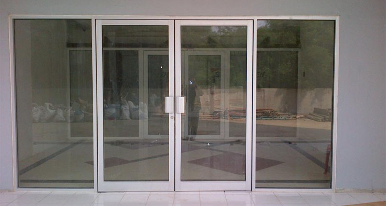 toko kaca aluminium jakarta